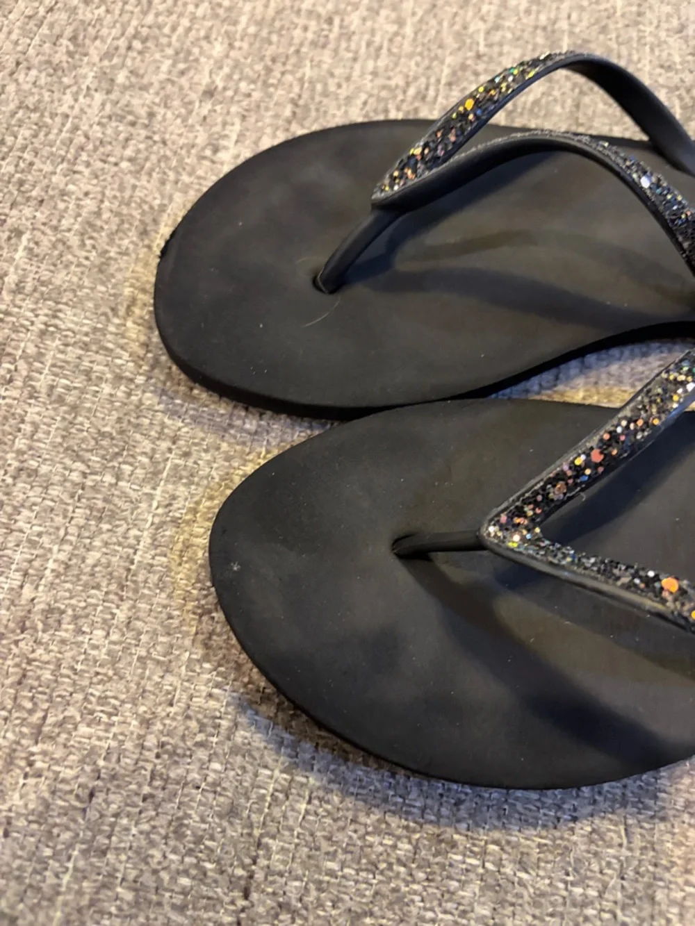 Reef Black Flip Flop Sandals with Multicolor Glitter Straps - Picture 3 of 6